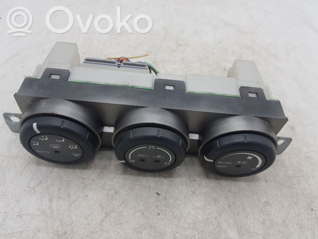 Nissan X-Trail T30 Climate control unit 