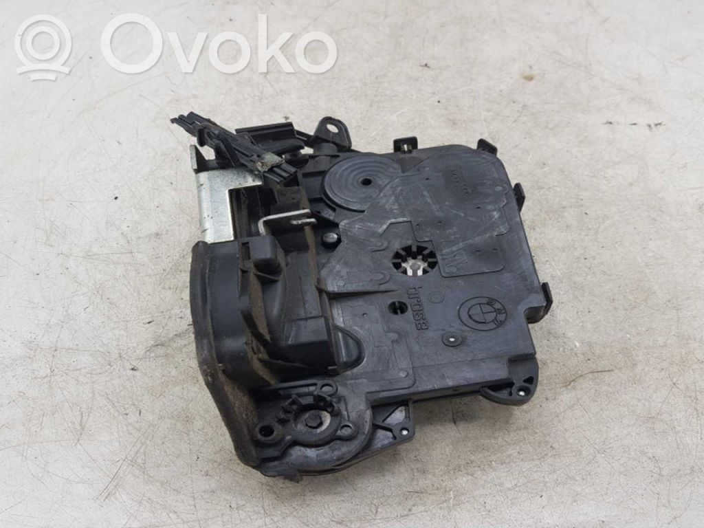 BMW 5 E39 Front door lock 