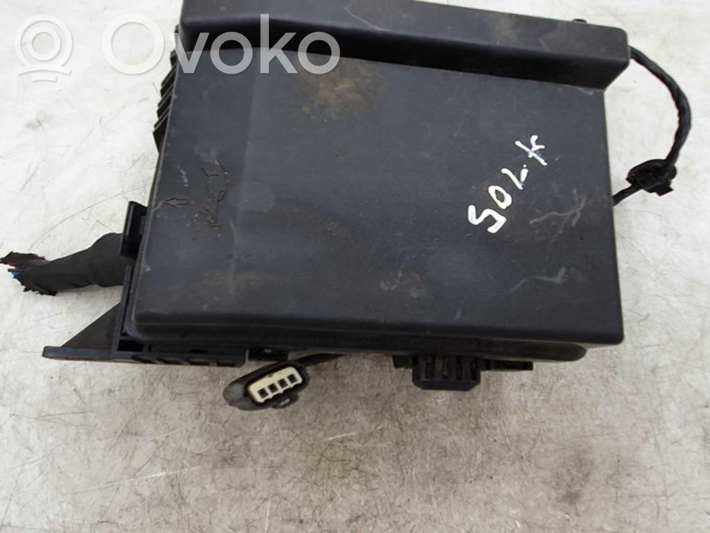 Mitsubishi Outlander Fuse module 