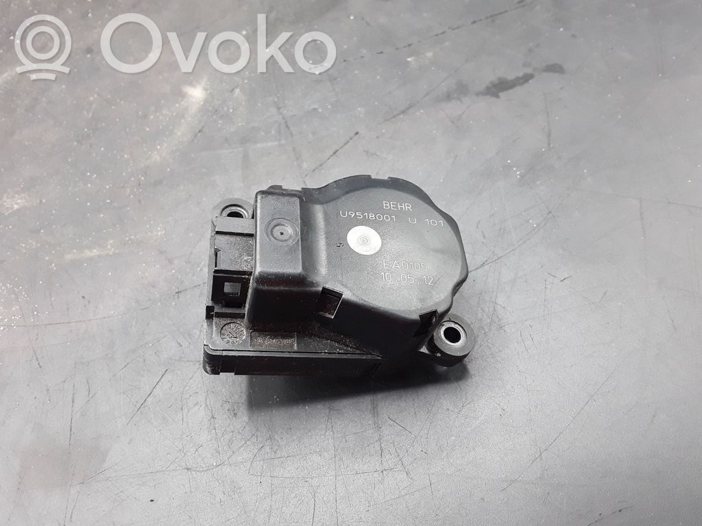 Opel Astra J Motor/activador trampilla de calefacción 