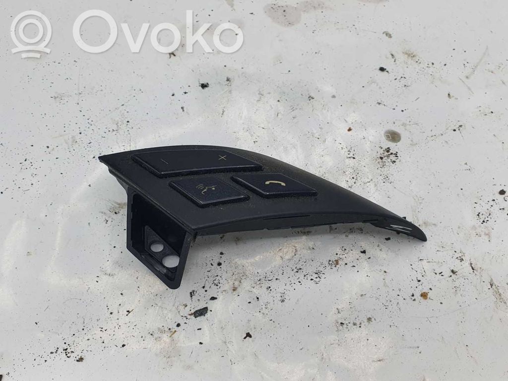 Boutons / interrupteurs volant   602171510D,61316935833