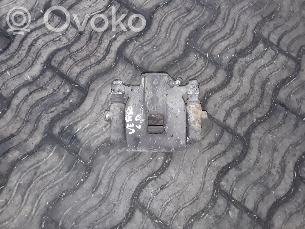 Toyota Verso Galinis suportas 