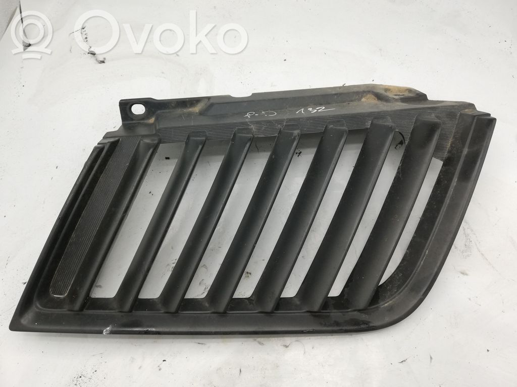 Mitsubishi L200 Oberes Gitter vorne 