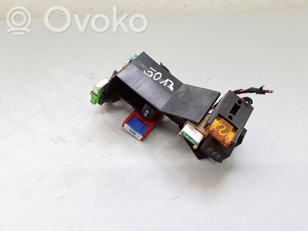 Module de fusibles   4E0937503B