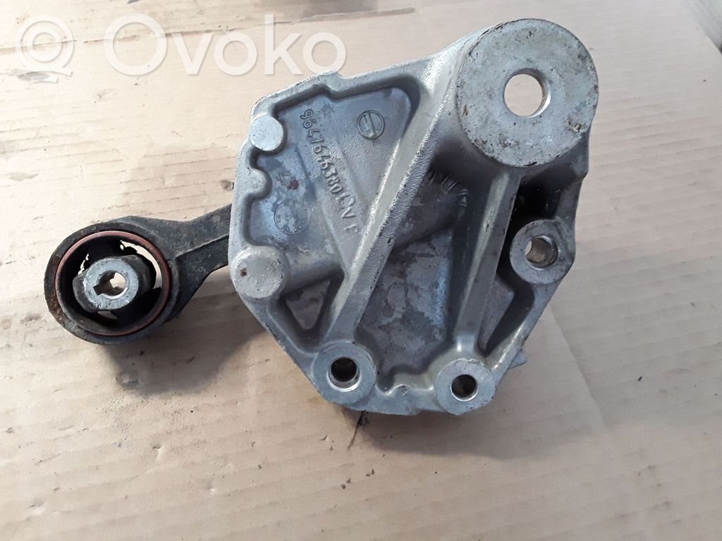 Łapa / Mocowanie silnika   9647646380