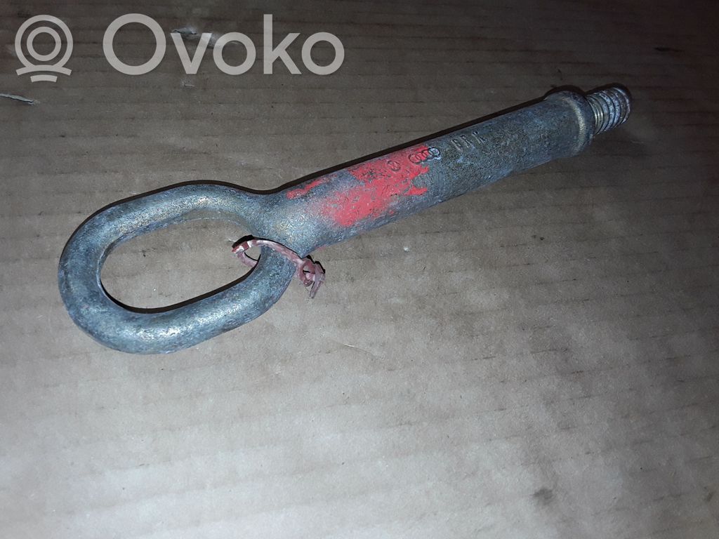 Volkswagen PASSAT B6 Anillo de remolque 