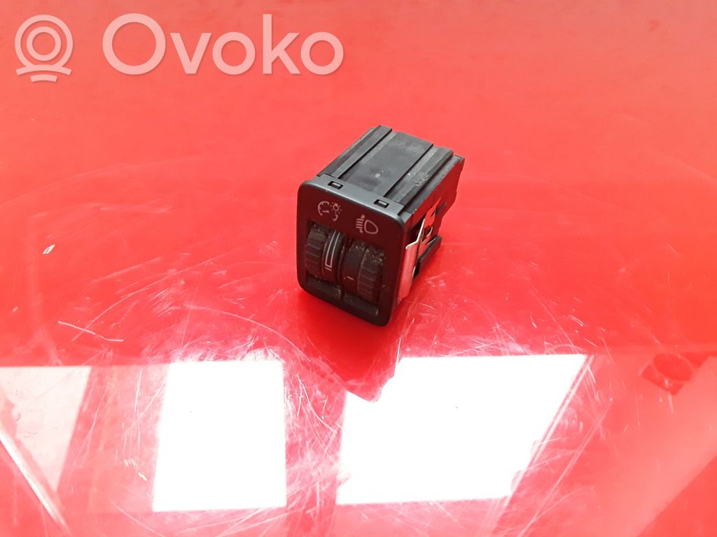 Volkswagen PASSAT B6 Comutator control nivel faruri 