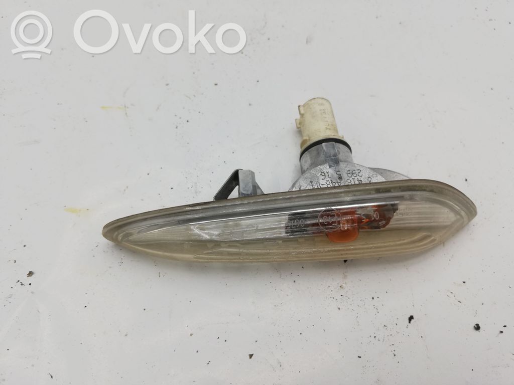 BMW X3 E83 Front fender indicator light 