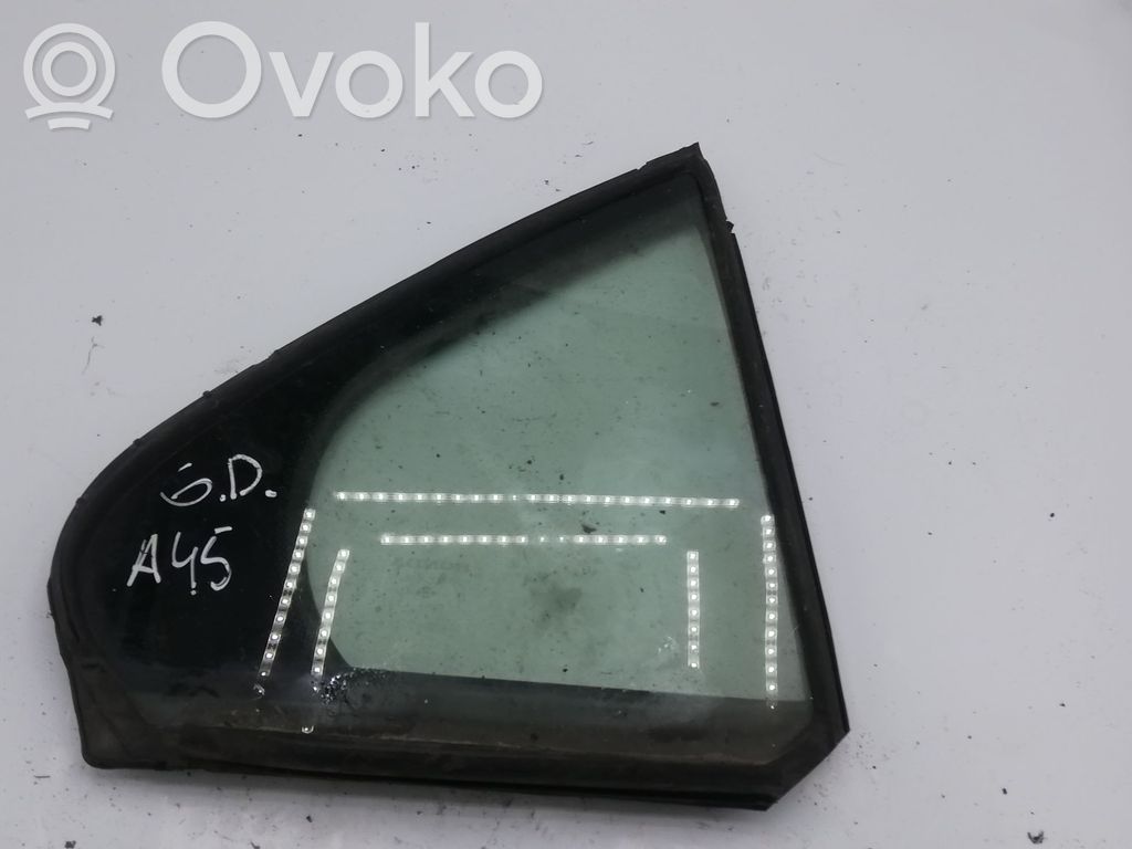 Honda Accord Ventanilla de ventilación de la puerta trasera 