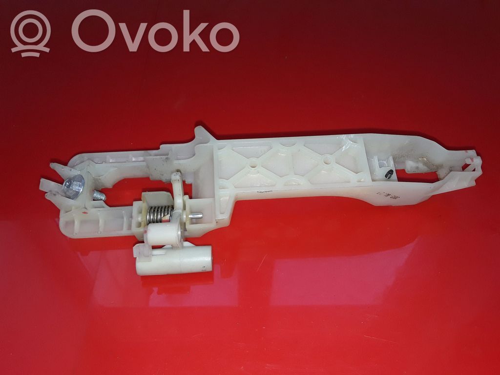 SsangYong Korando Takaoven ulkokahvan kehys 