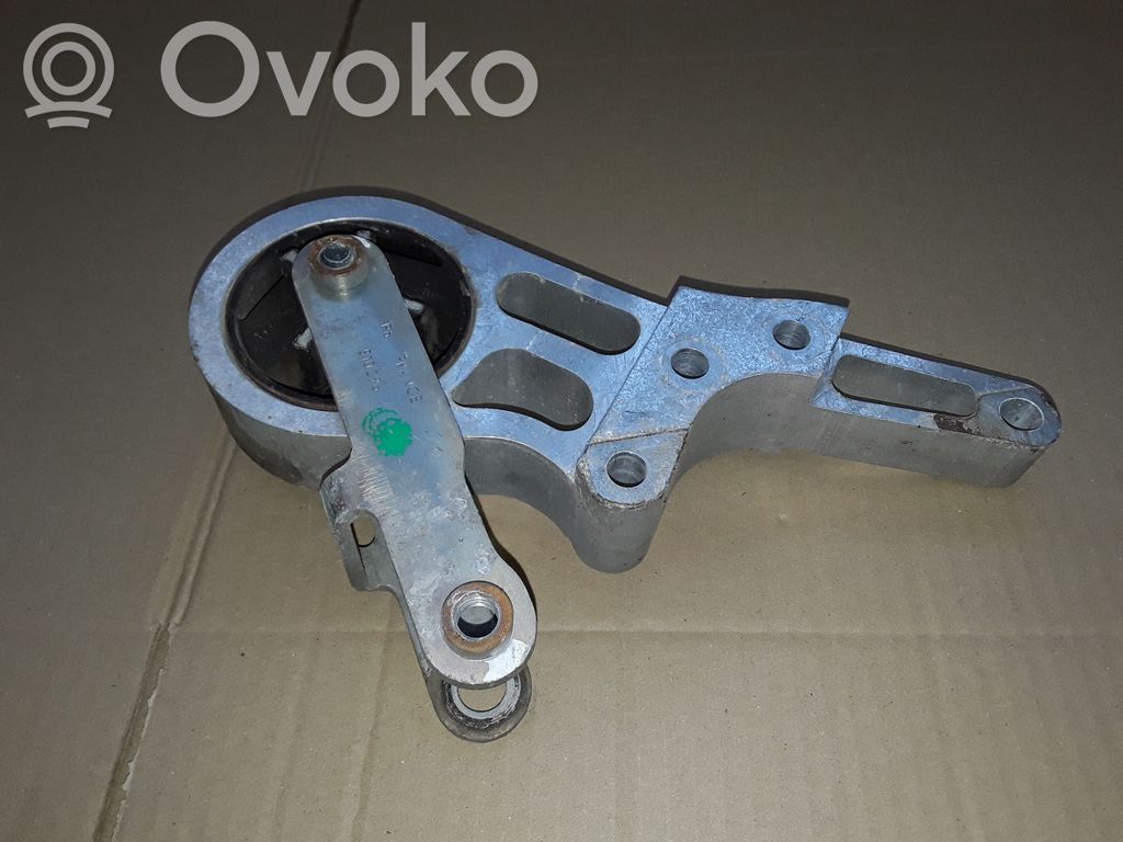 Volvo V40 Engine mount bracket 