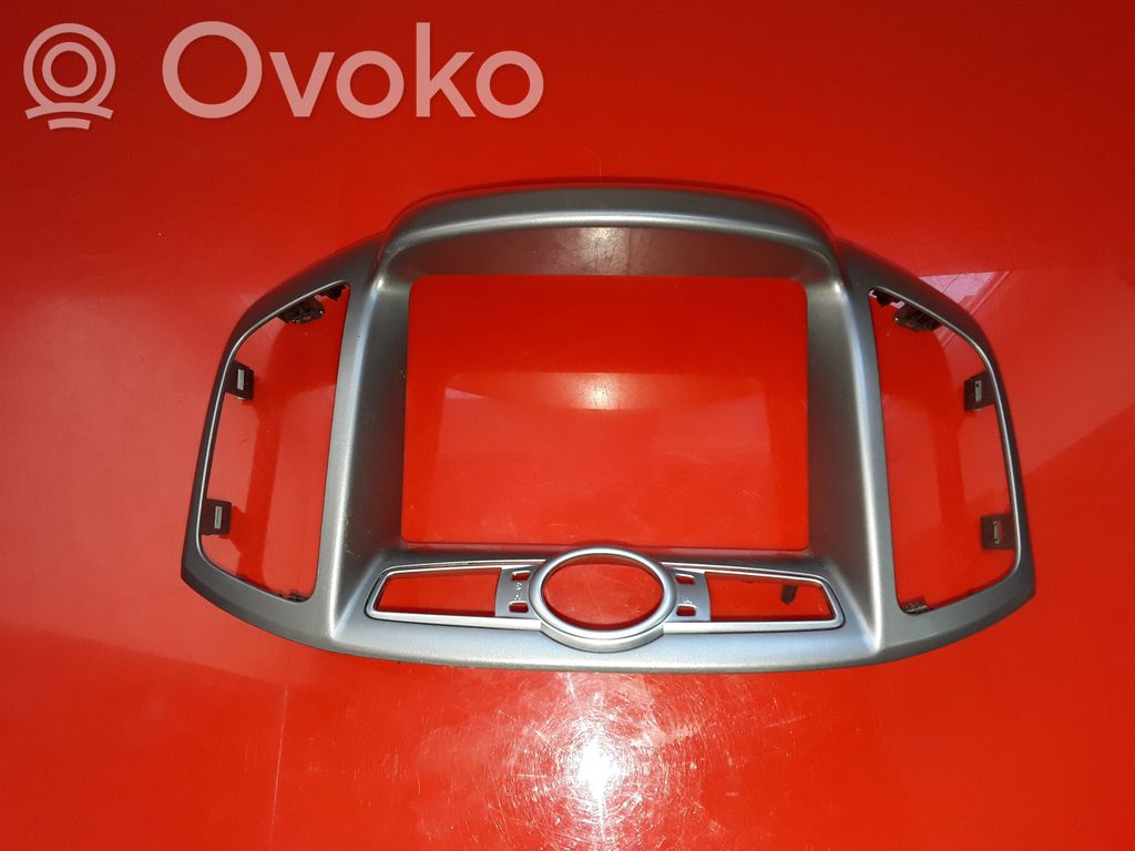 Chevrolet Captiva Rămă unitate radio/GPS