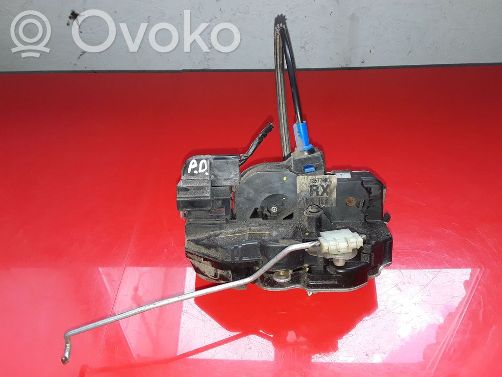 Opel Insignia A Zamek drzwi przednich 