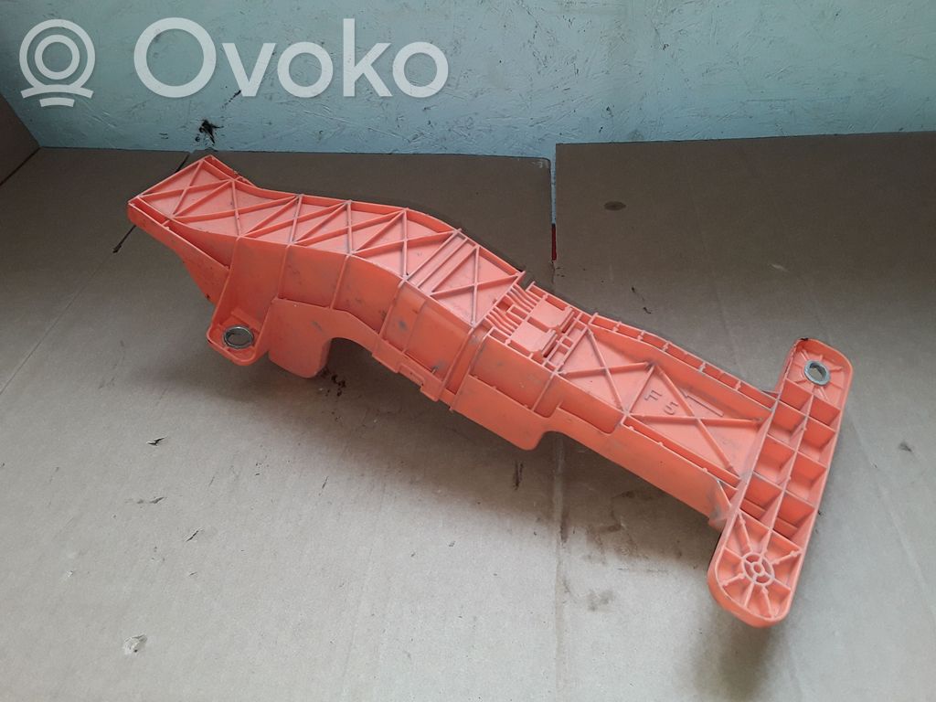 Toyota RAV 4 (XA40) Alte piese compartiment motor 