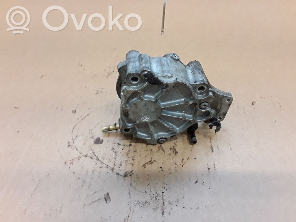 Citroen C-Crosser Pompe à vide