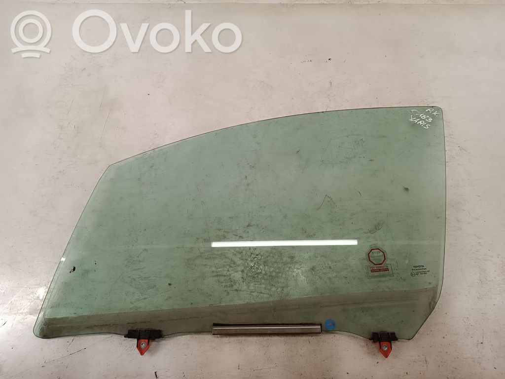 Toyota Yaris Geam ușă față patru uși