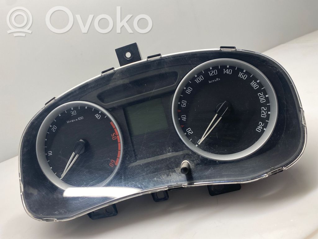 Skoda Fabia Mk2 (5J) Vitezometru (grup de instrumente) 