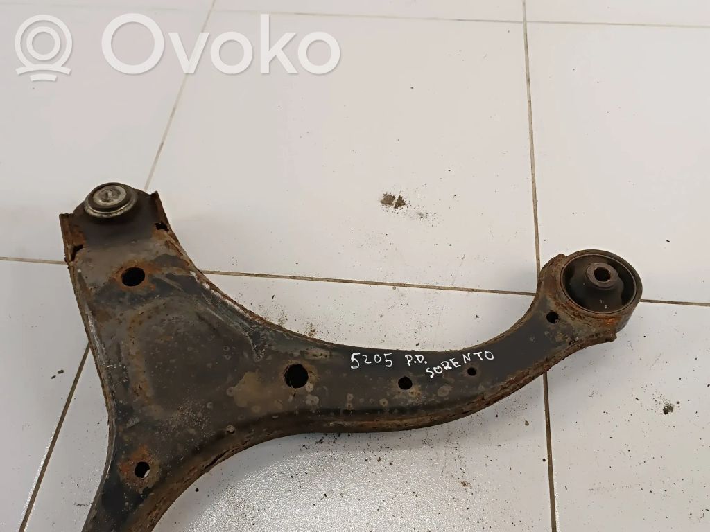 KIA Sorento Dolny wahacz przedni 