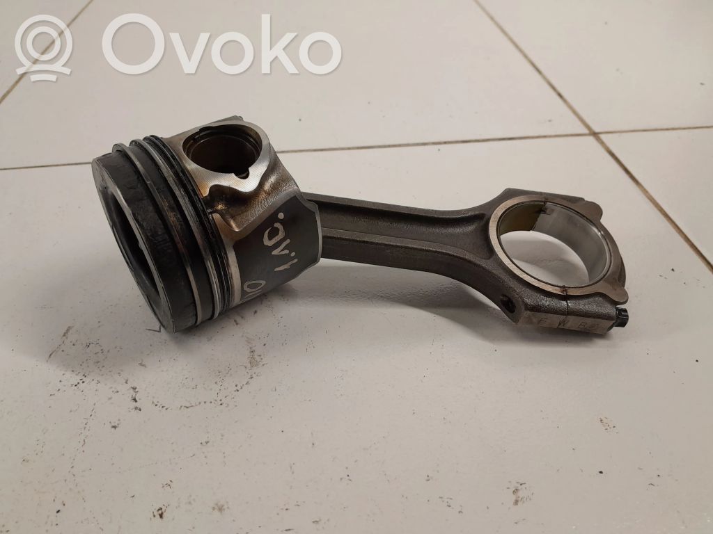 KIA Rio Pistone con biella 