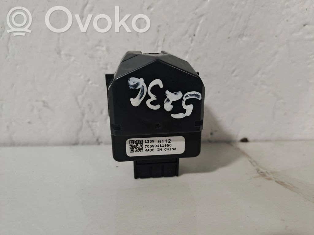 Opel Astra K Virtalukon kytkin