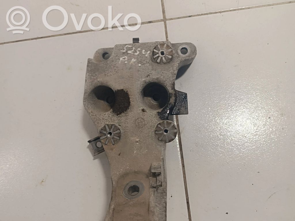 Łapa / Mocowanie silnika   18574710,2211685618502,6856185