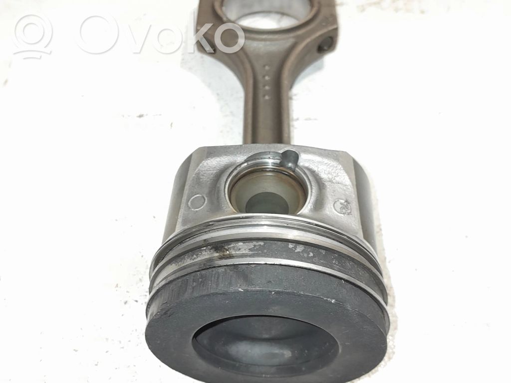 BMW 5 F10 F11 Kolben mit Pleuel 