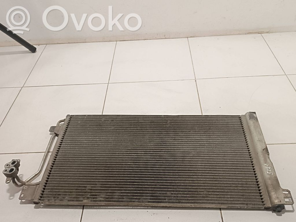 Volkswagen Transporter - Caravelle T5 Radiatore di raffreddamento A/C (condensatore) 