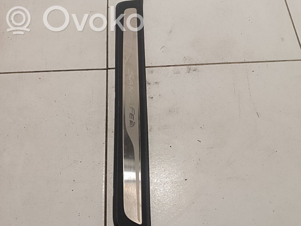 Hyundai Santa Fe Copertura del rivestimento del sottoporta anteriore 