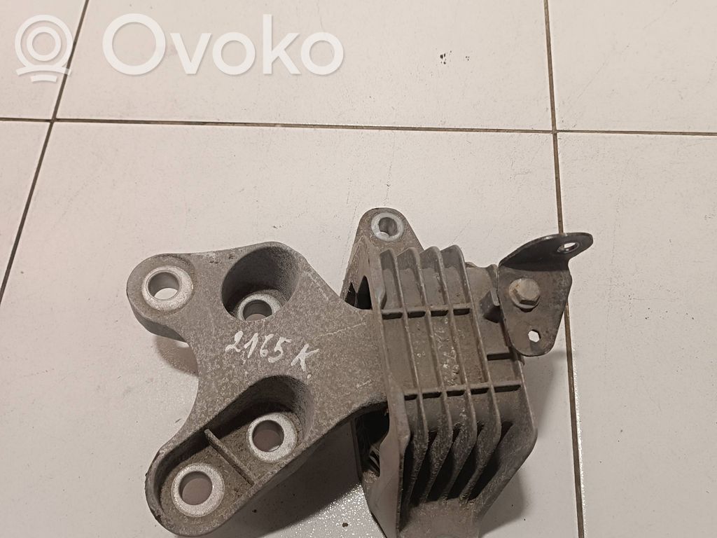 Opel Insignia B Engine mount bracket 