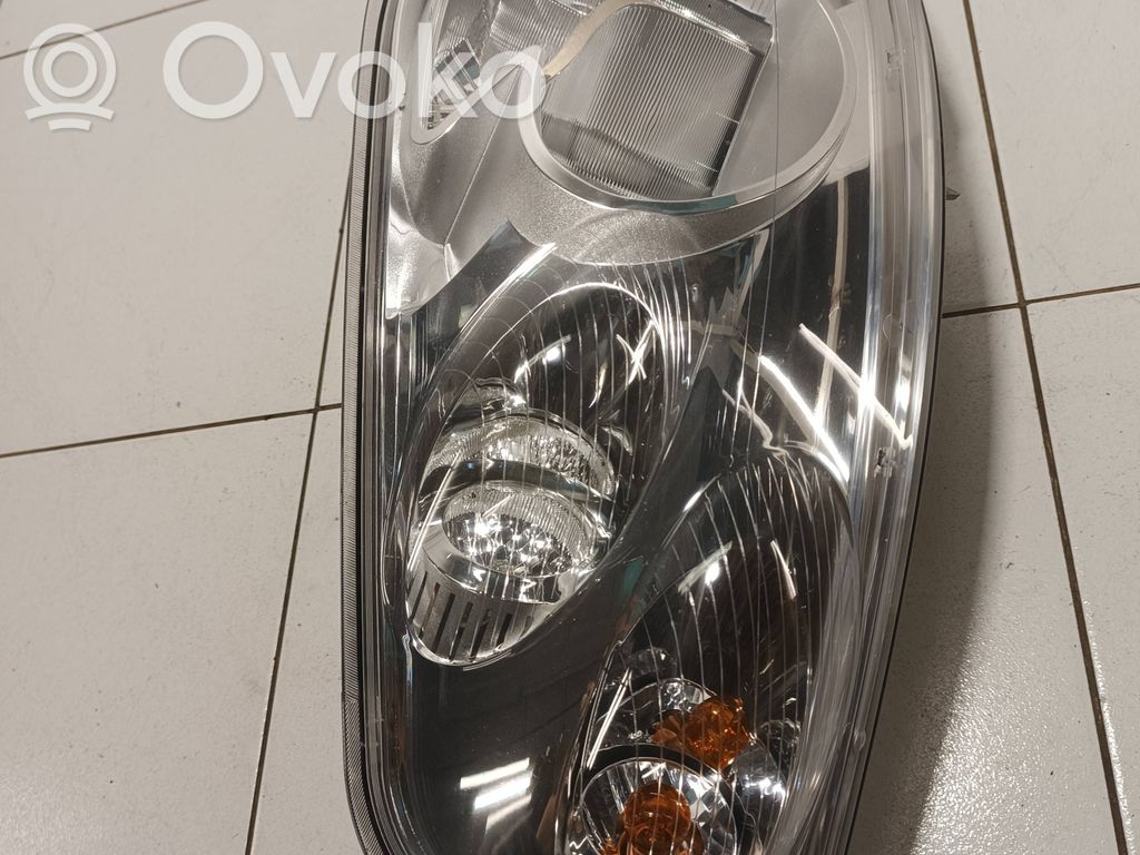 Renault Master III Phare frontale 
