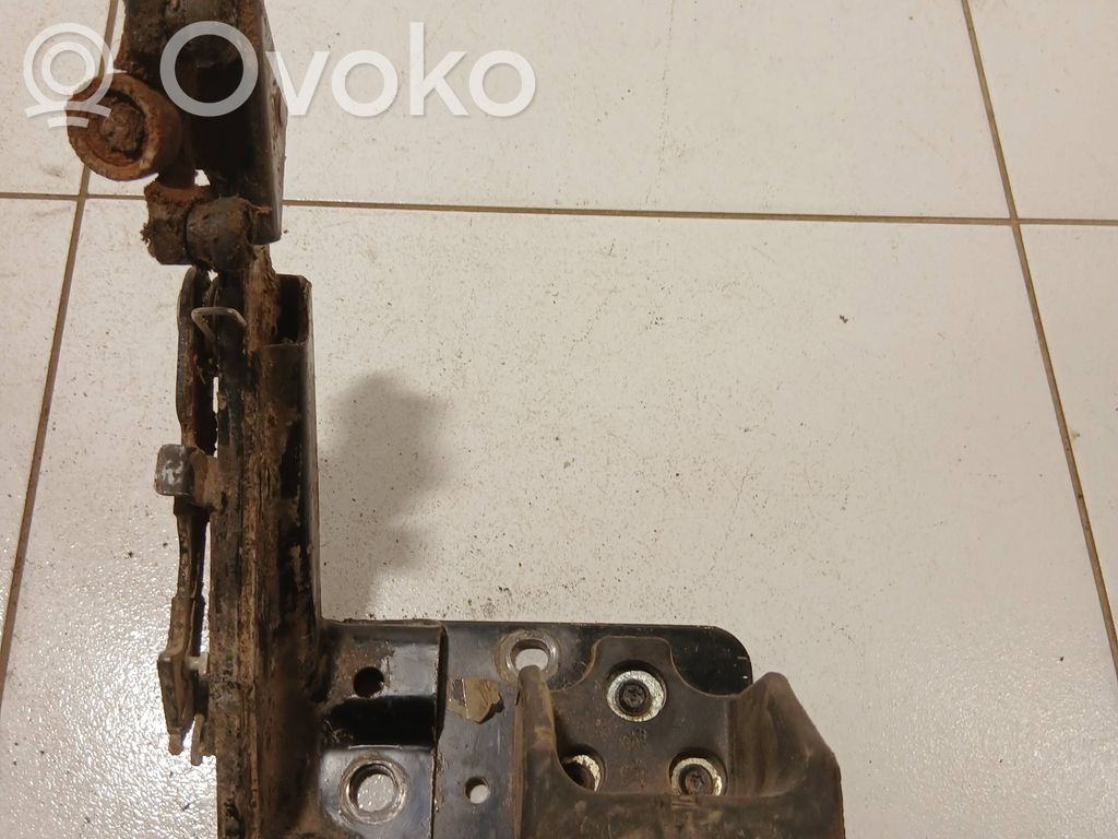 Opel Movano B Prowadnica rolkowa drzwi bocznych / przesuwanych / Zawias dolny 