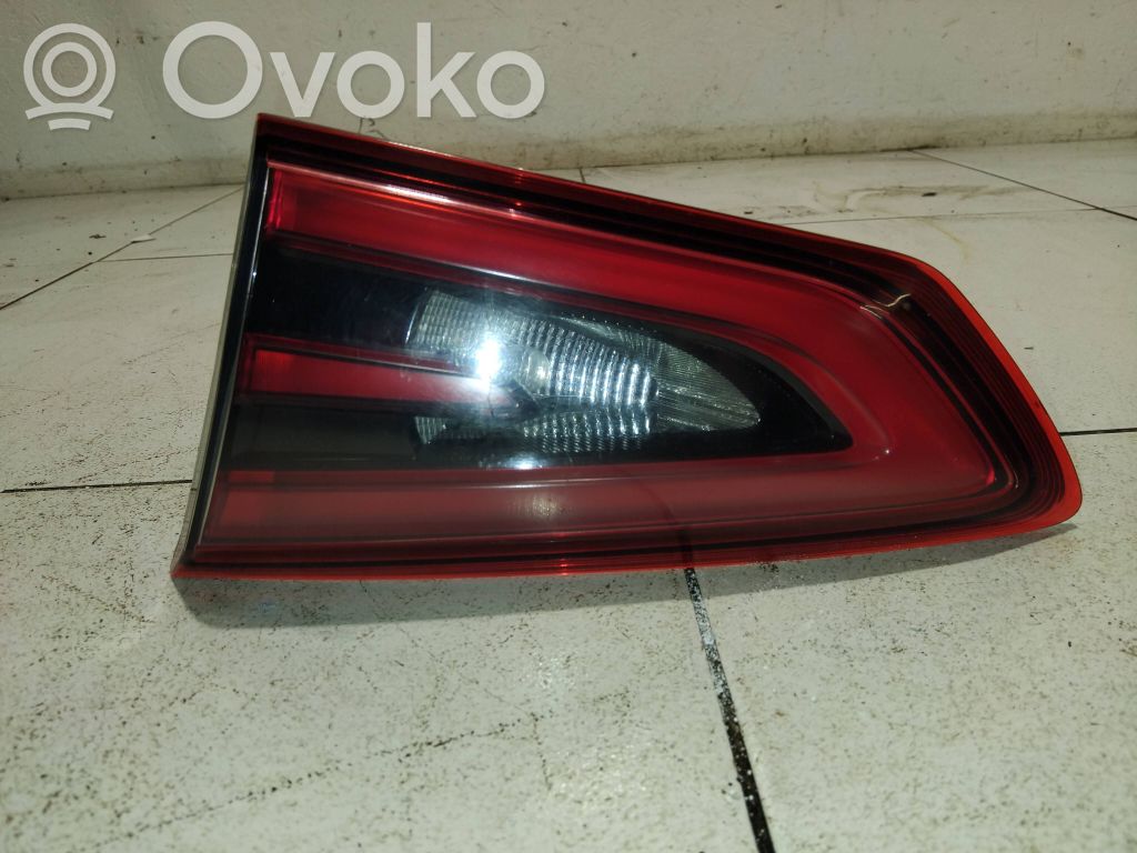 Ford S-MAX Aizmugurējais lukturis pārsegā 