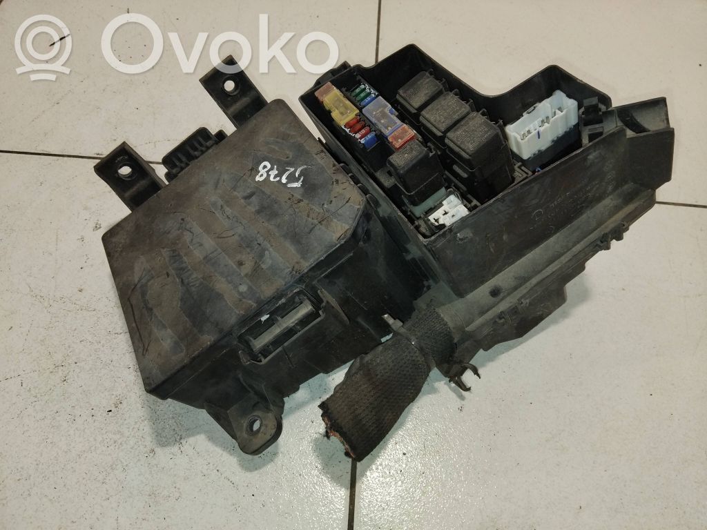 Renault Koleos I Saugiklių dėžė (komplektas) 