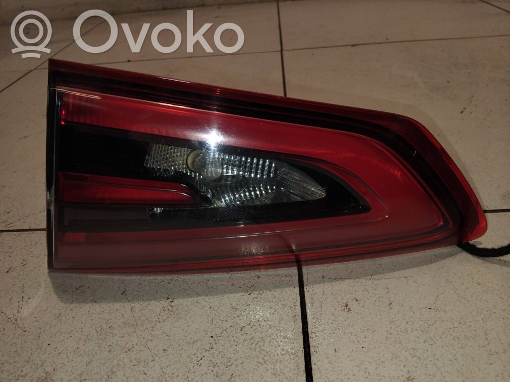 Ford S-MAX Aizmugurējais lukturis pārsegā 