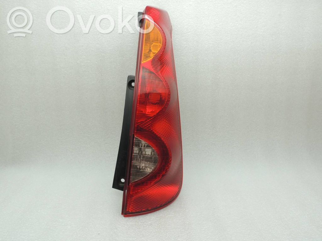 Rear/tail lights   265549U00A,265549U00A,265509U000,265509U000