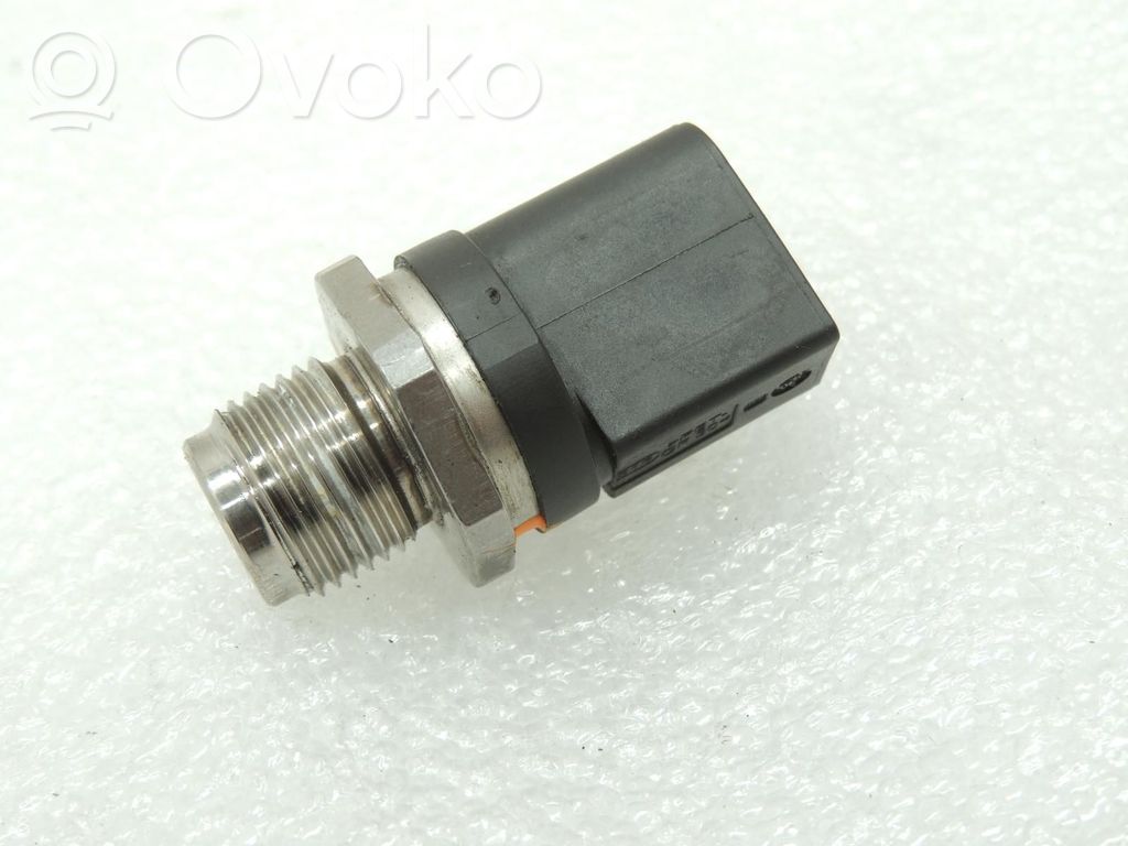 BMW 3 F30 F35 F31 Fuel pressure sensor 