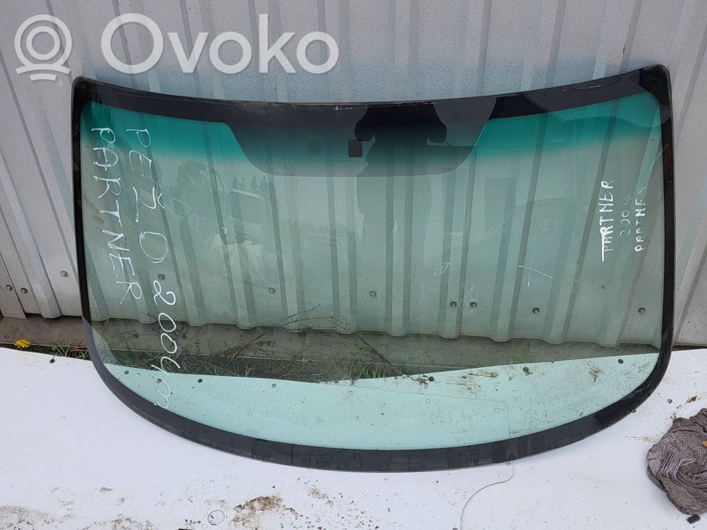 Front windscreen/windshield window