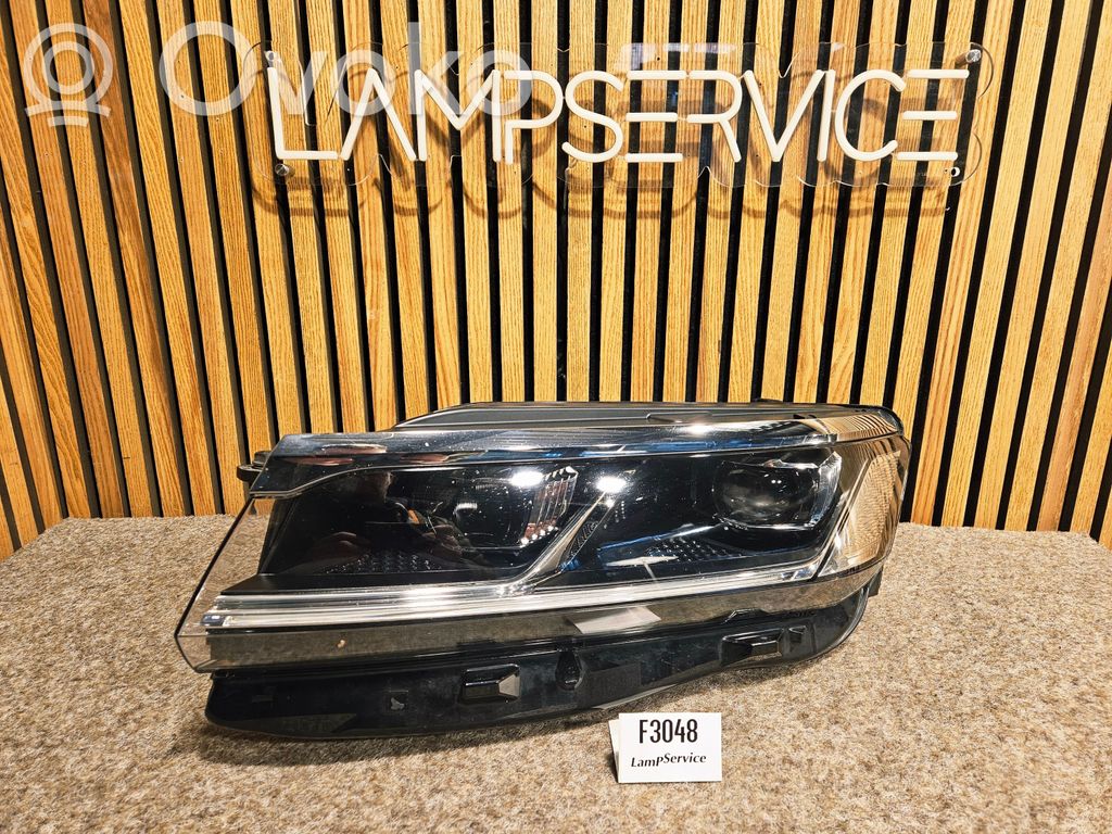 Lampa przednia   761941035B,F3048