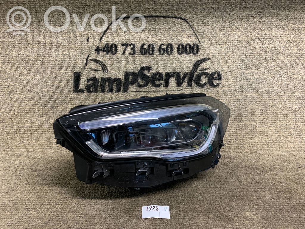 Mercedes-Benz GLA H247 Lampa przednia 
