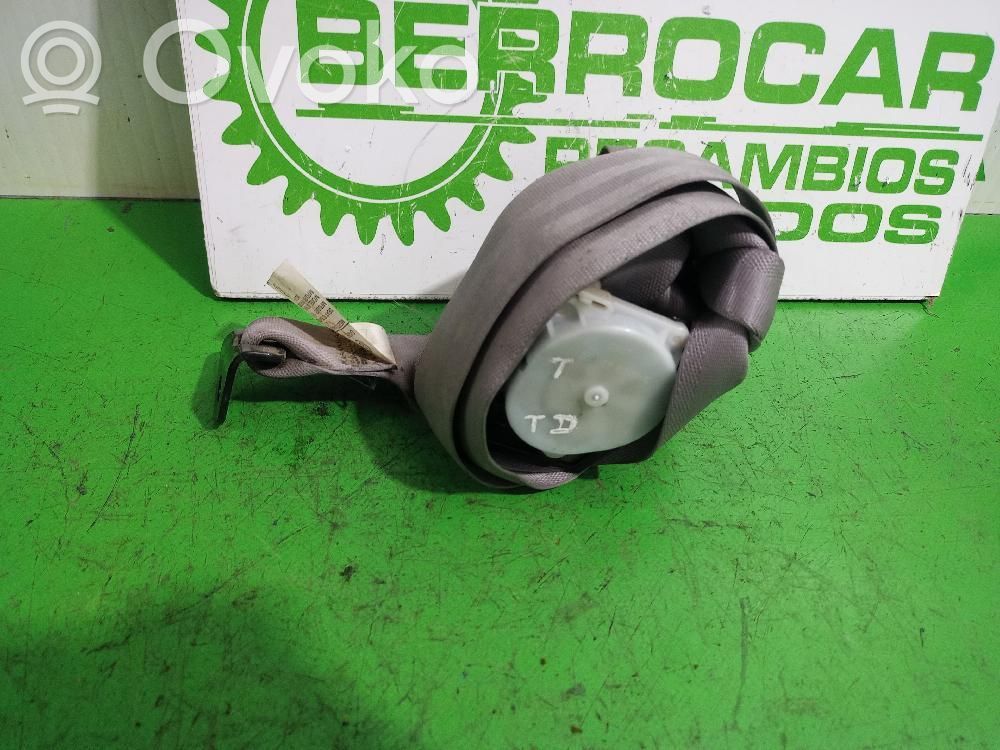 Mazda 626 Cinturón trasero 