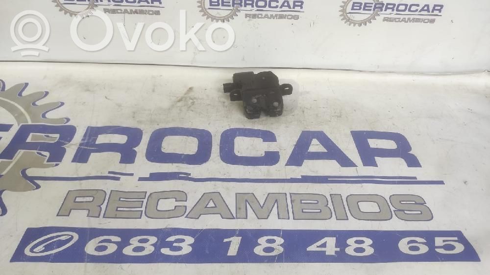 Dacia Duster Tailgate lock latch 