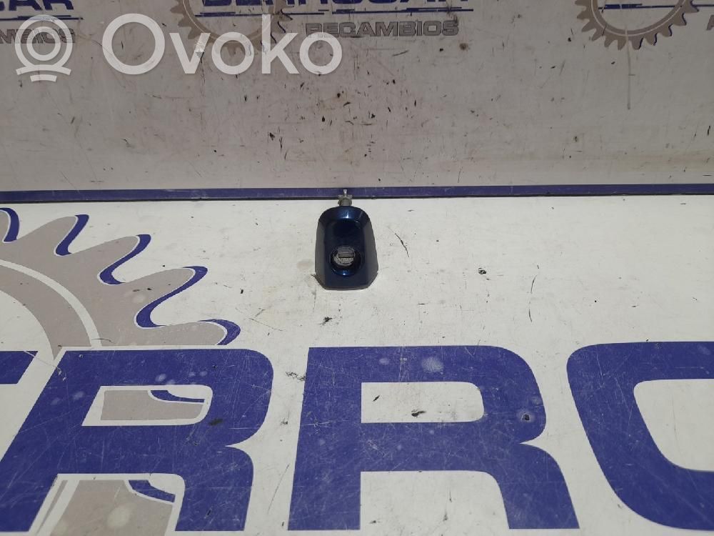 Toyota Corolla E120 E130 Front door lock 