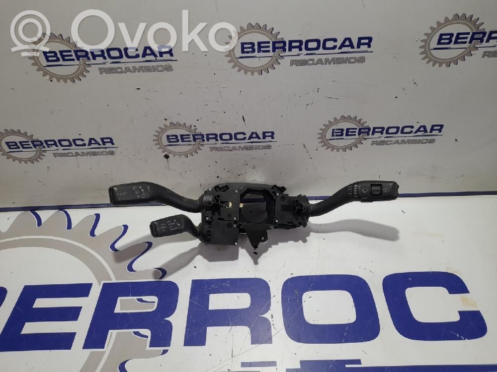 Multifunctional control switch/knob   8E0853549Q