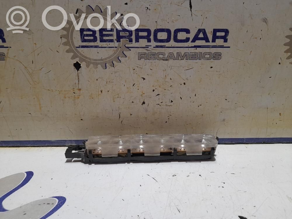 Volkswagen Caddy Third/center stoplight 