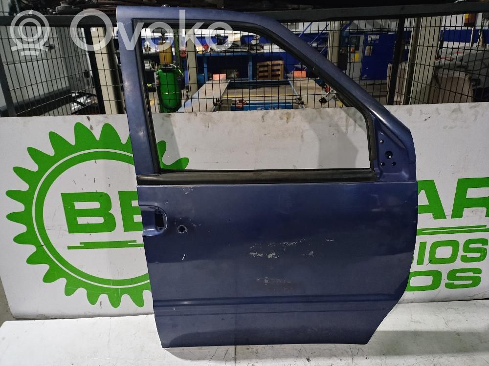 Nissan Serena Puerta delantera 
