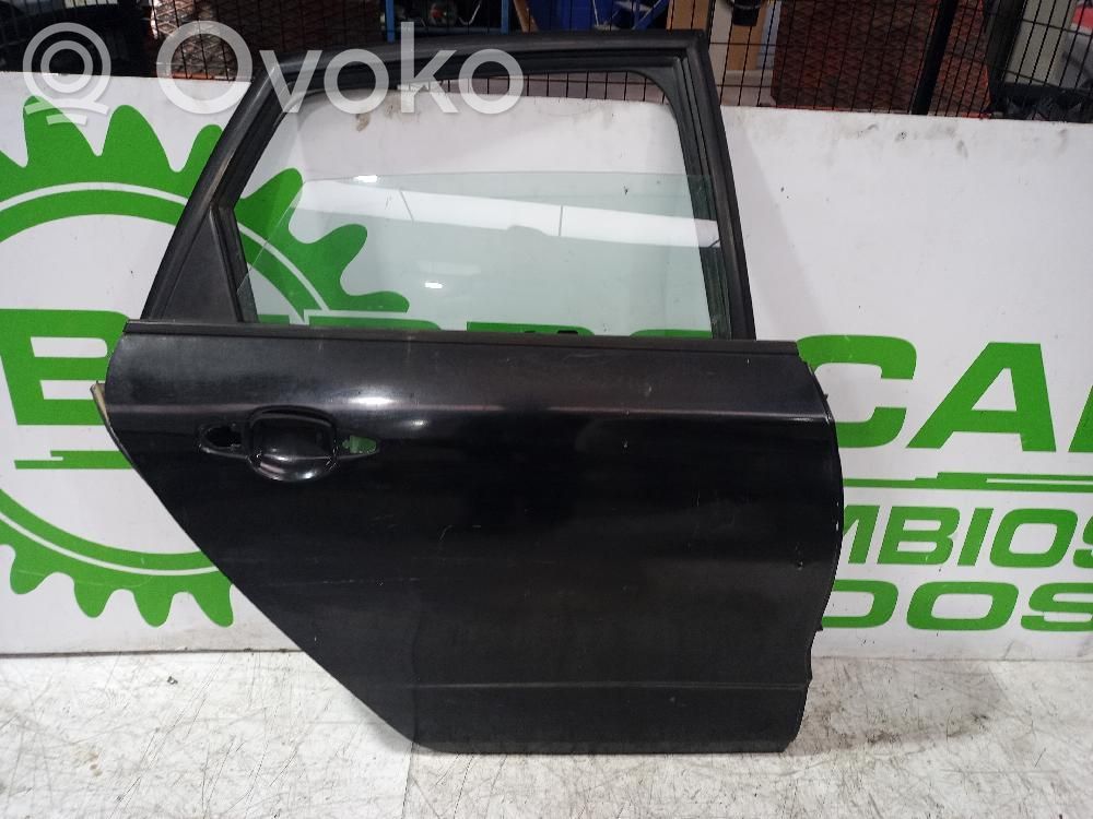 Puerta trasera   9006R8