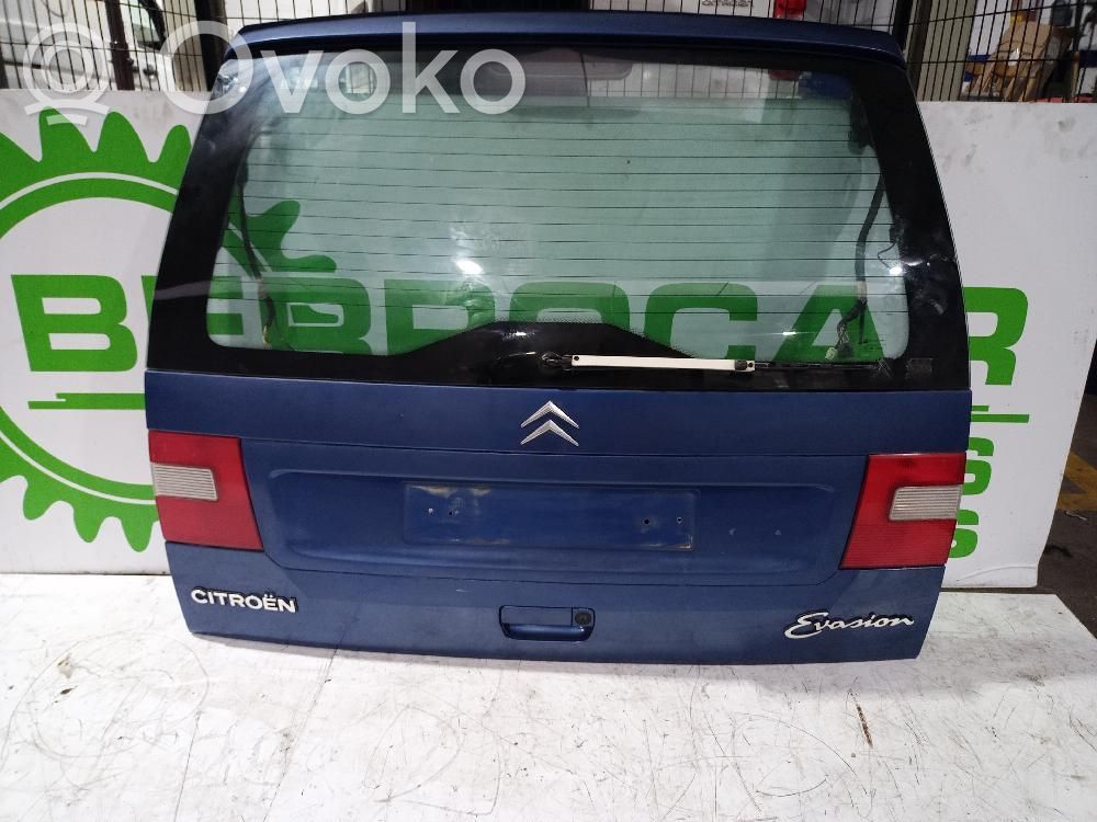 Tailgate/trunk/boot lid   8701J2