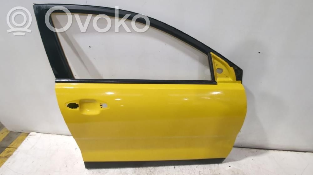 KIA Stonic Дверь 