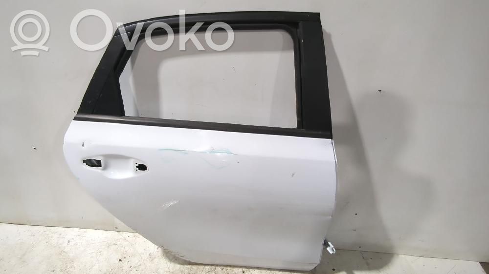 Puerta trasera   77004J7000