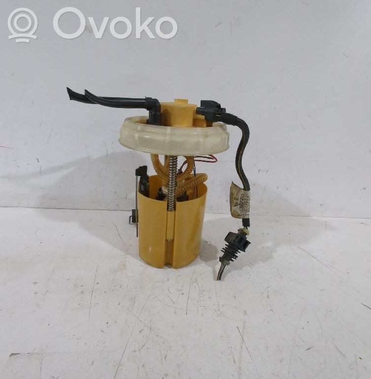 Bomba interna de combustible   815174